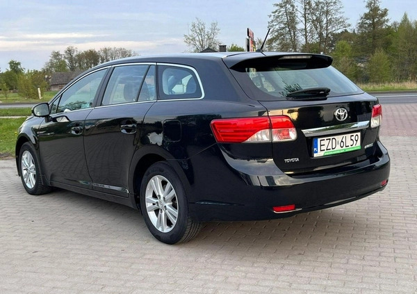 Toyota Avensis cena 36900 przebieg: 241000, rok produkcji 2013 z Pułtusk małe 326